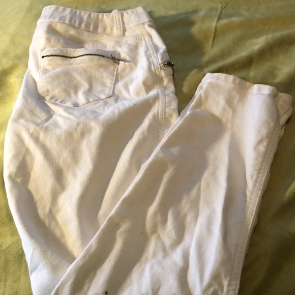 Chico’s Black Label white jeans/gold zippers on pockets in back/front size .05 - Picture 14 of 15